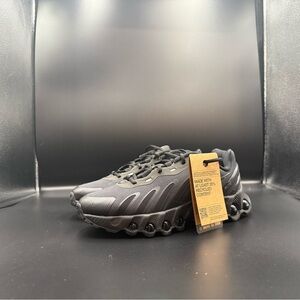 Nike Black Men's Running Shoes - All Black 7W / 5.5Y